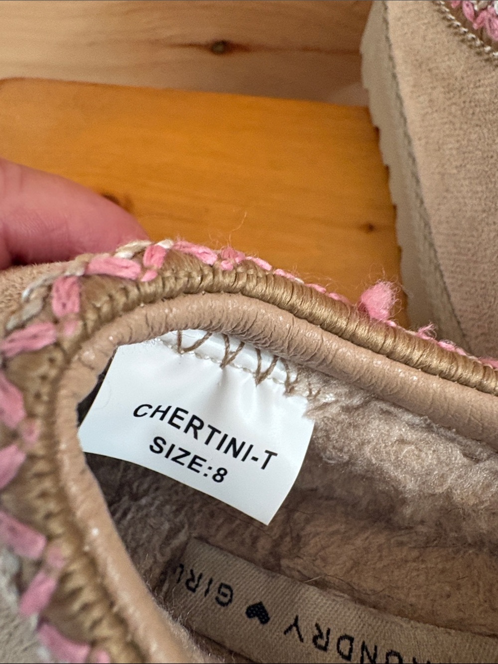 Slippers - Picture 4 of 5